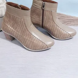 Padchin Women Textured Block-Heeled Zipper Regular Boots-12