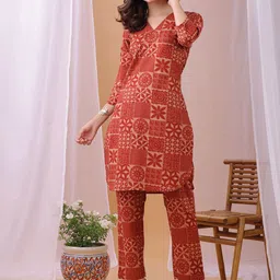 Fourleaf Printed V Neck Top With Trousers Co-Ords-57