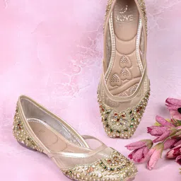 Jove Women Embellished Ethnic Mojaris Flats-picture-0