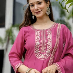 SANISA Women Embroidered Silk Blend Kurta Sets-picture-0
