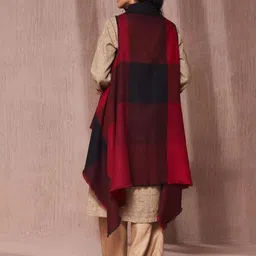 Fabindia Checked Sleeveless Longline Woollen Open Front Shrug image 4