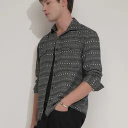 HIGHLANDER Men Comfort Opaque Dobby Textured Checked Relaxed Overshirt Shirt-image-56