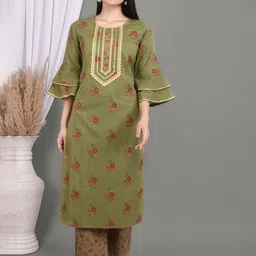 Indiwest Women Floral Printed Kurta with Trousers-image-49