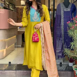 KALINI Floral Embellished Sequinned V-Neck Straight Kurta With Trousers And Dupatta-picture-18