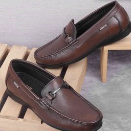 Mochi Men Textured Leather Round Toe Formal Loafers-image-44