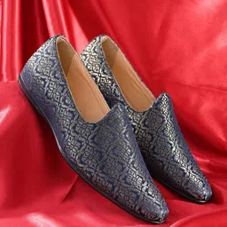 House of Pataudi Men Self-Design Ethnic Mojaris-picture-51