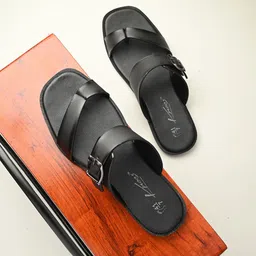 knoos Men Open Toe Flats-29