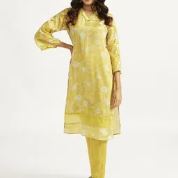 VASTRAMAY Women Floral Printed Regular Kurta with Pyjamas-picture-12