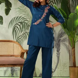 Bani Women Embroidered Mandarin Collar Angrakha Tunic With Trousers-picture-58
