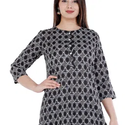 NNAVDHA Geometric Print Cotton Top-picture-11