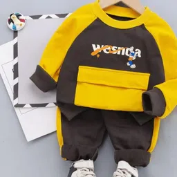 Hikuj Baby Boys Printed T-shirt and Trackpant set combo set Full sleeve t shirt pant-image-2