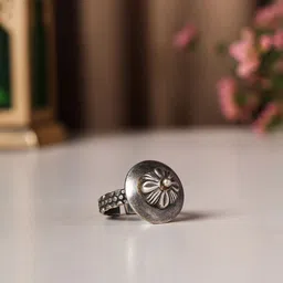 VENI 92.5 Silver-Plated Oxidised Finger Ring-image-91