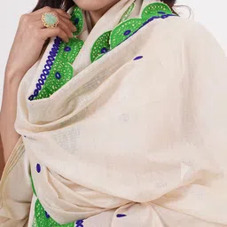 KHUSHBOO AND PANKAJ Ethnic Motifs Embroidered Dupatta with Thread Work image 4