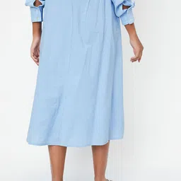 max Midi-Length Flared Skirts image 3