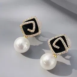 SUBHAGALANKAR Gold-Plated Artificial Stone Studded & Pearls Beaded Geometric Drop Earrings-57