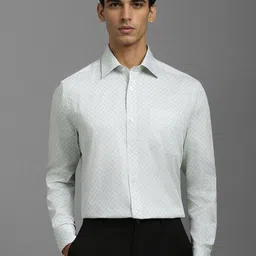 Louis Philippe Men Classic Spread Collar Geometric Printed Cotton Formal Shirt-picture-24