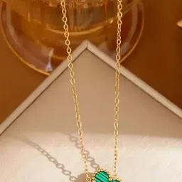 V FASHION JEWELLERY Stainless Steel Gold-Plated Floral Shaped Minimal Chain-picture-21