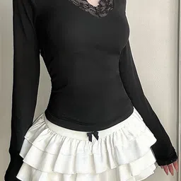 Outzidr Women Lace Insert V-Neck Fitted Top-picture-11