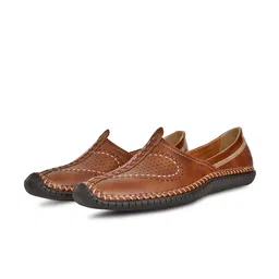 Big Boon Men Lightweight Ethnic Textured Mojaris-image-43