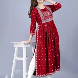 Niona Women Ethnic Motifs Printed Straight Kurta-18