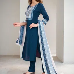SZN Women Ethnic Motifs Printed Beads and Stones Kurta with Trousers & Dupatta-17