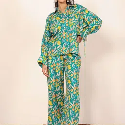 KAORI BY SHREYA AGARWAL Floral Printed Shirt Collar Neck Shirt With Trousers Co-Ords-image-12