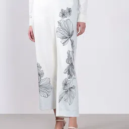 Vero Moda Women Floral Printed Straight Fit High-Rise Trousers-image-87