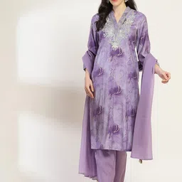 Rangriti Women Floral Printed Regular Kurta with Trousers & With Dupatta-image-45