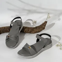 Inc 5 Women Solid Round Toe Sandals-image-46