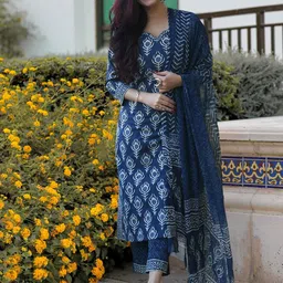Moda Rapido Floral Printed Notch-Neck Straight Kurta With Trousers And Dupatta-picture-30
