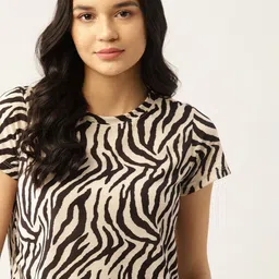 DressBerry Animal Printed Boxy T-shirt-image-43