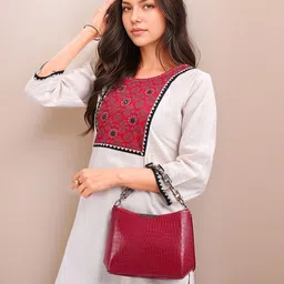 Vama Heritage Printed Cotton Thread Work Round Neck Kurta-picture-26