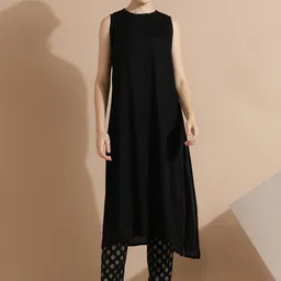 Jaipur Kurti Round Neck Straight Kurta with Trousers-picture-57