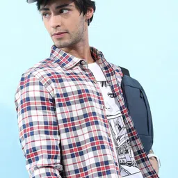 HIGHLANDER Men Spread Collar Tartan Checked Cotton Slim Fit Casual Shirt-image-56