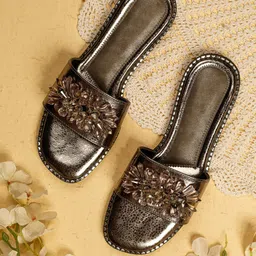 sole mates Women Embellished Open Toe Western Embellished Leather Open Toe Flats-image-40