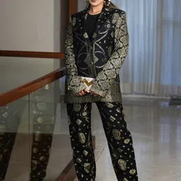 HOUSE OF KIRNA'S WITH LOGO OF HOK Paisley Woven Design Lapel Collar Blazer With Trouser-picture-57