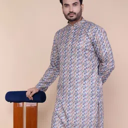 W & G Men Geometric Printed Kurta-image-49