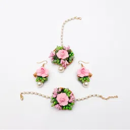 Daizy Girls Beaded Maang Tika & Earrings With Bracelet-image-45
