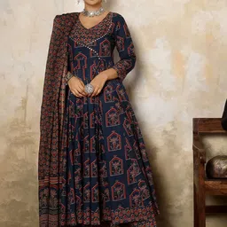 GEKHA Women Floral Printed Regular Thread Work Pure Cotton Kurta with Trousers & With Dupatta-image-38