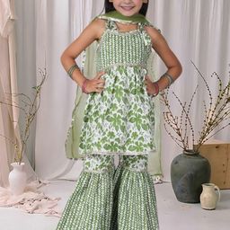 Cutiekins Girls Floral Printed Gotta Patti Kurta with Sharara & Dupatta-picture-7