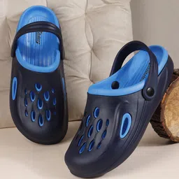 The Roadster Lifestyle Co. Men Self Design Comfortable Clogs-picture-6