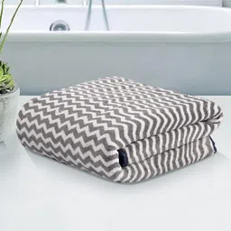 Myntra Elegant Homes Grey & White Chevron Microfiber 400 GSM Bath Towel-image-87