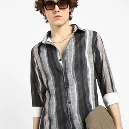Campus Sutra Men Comfort Spread Collar Vertical Striped Casual Shirt-image-72