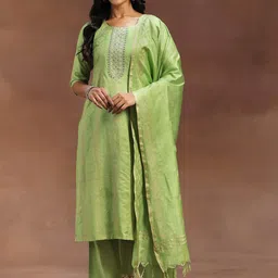 Libas Ethnic Motifs Yoke Design Chanderi Silk Kurta with Trousers & Dupatta-19