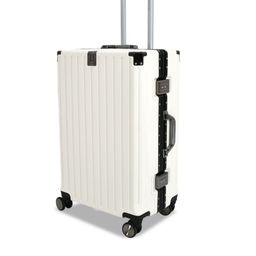 EVERBEST Textured Hard-Sided Medium Trolley Bags-25