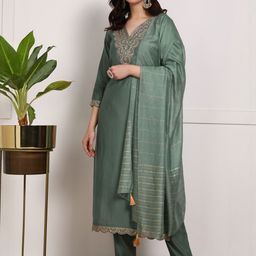 Moda Rapido Women Embroidered Regular Kurta with Trousers & With Dupatta-picture-14