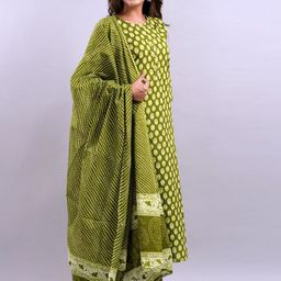 DIVASTRI Women Floral Printed Cotton Kurta with Trousers & Dupatta-picture-45