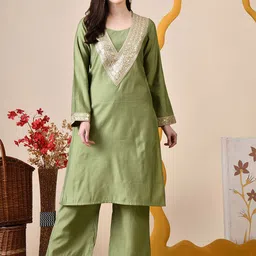 Myshka Women Regular Patchwork Kurta with Trousers-image-68
