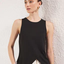 Trendyol Round Neck Asymmetric Top-image-30