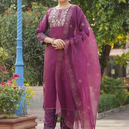 House of Pataudi Embroidered Straight Kurta Trouser With Dupatta-image-35